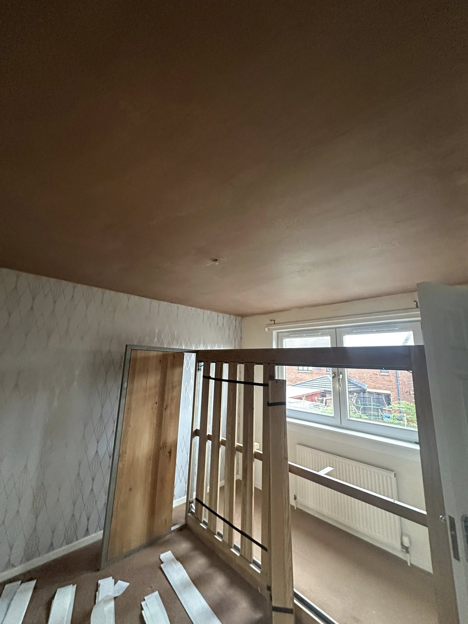 Modern smooth plaster ceiling finish